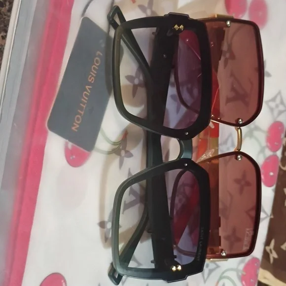 Source Unknown Black and Gold Square Sunglasses Bundle - Picture 10 of 13